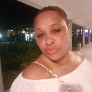 Meet your Posher, Monique